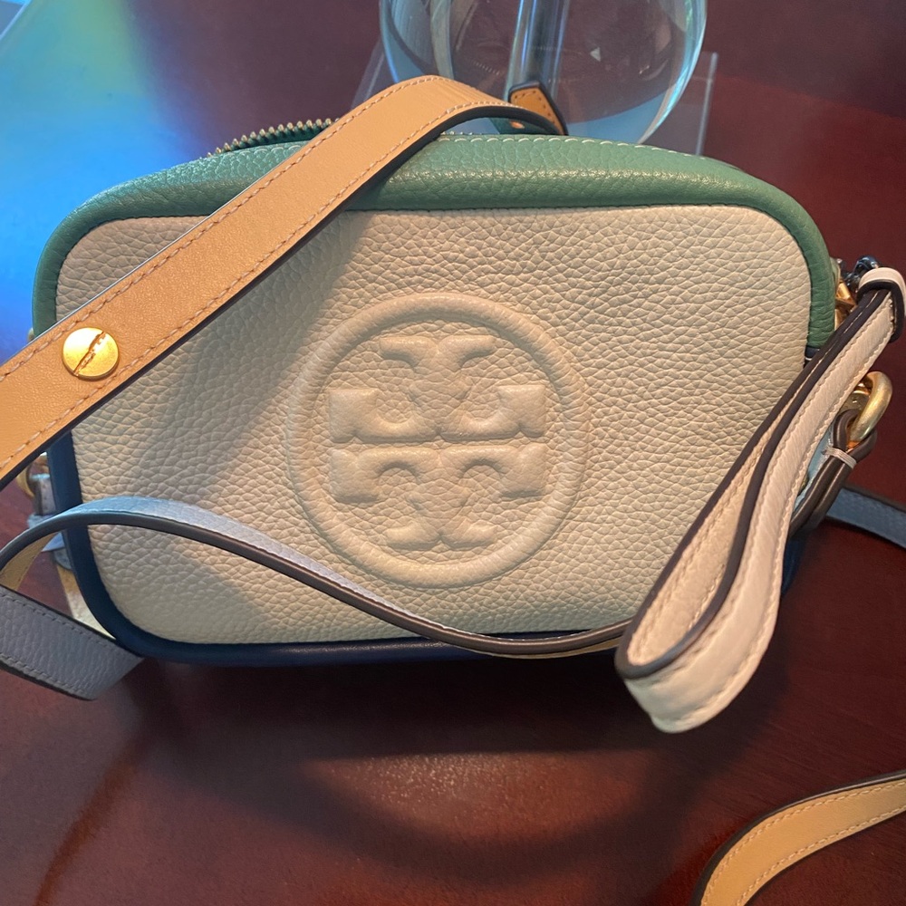Beautiful mini bag from Tory like new.